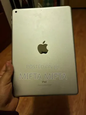 Apple iPad 9.7 32 GB Silver