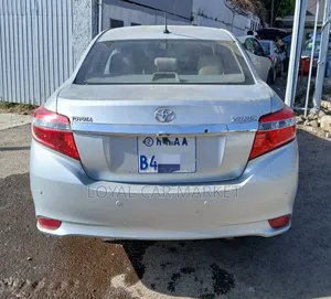 Toyota Yaris 2015 Silver