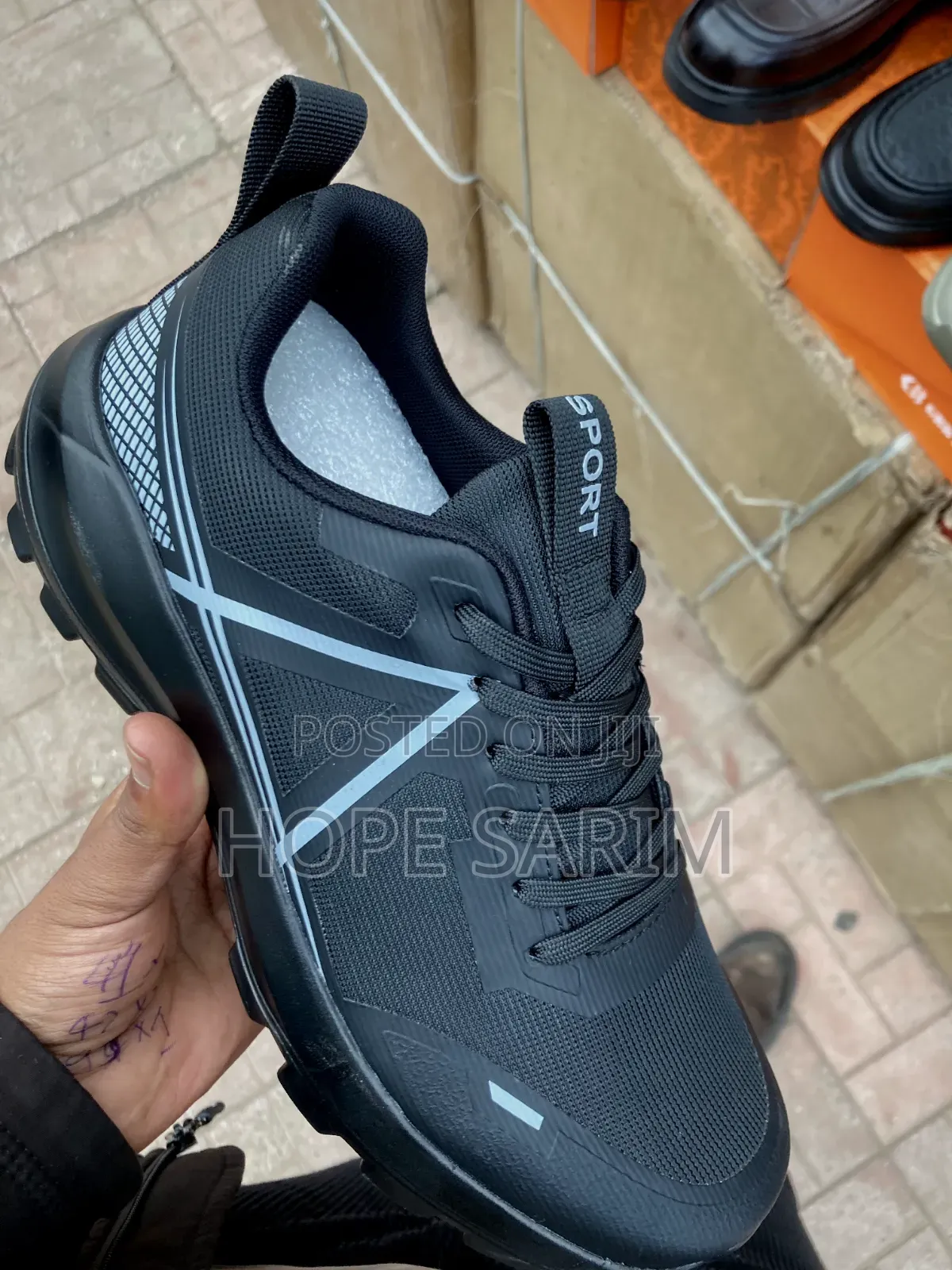 Sport Lightweight Black Runners: