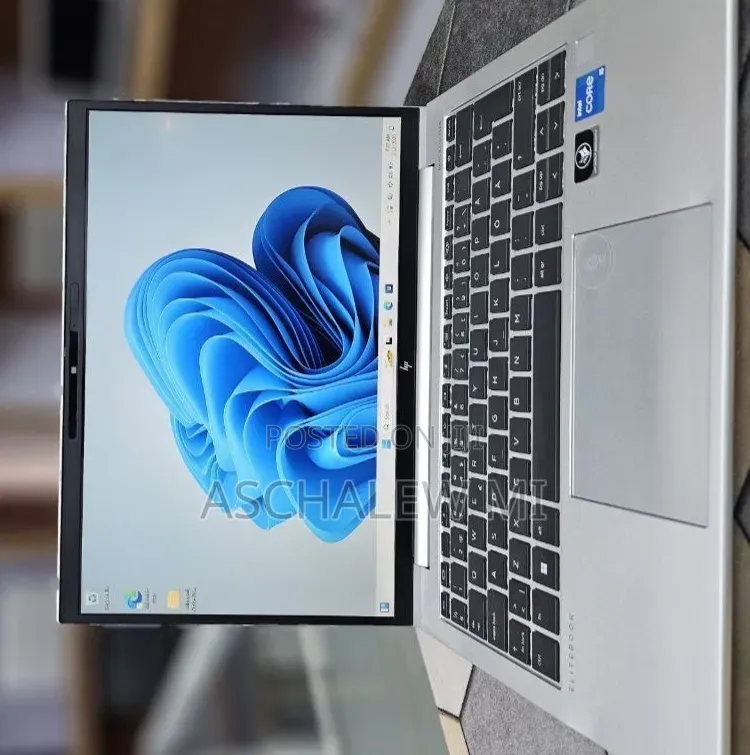 New Laptop HP EliteBook 840 G9 16GB Intel Core i5 SSD 512GB