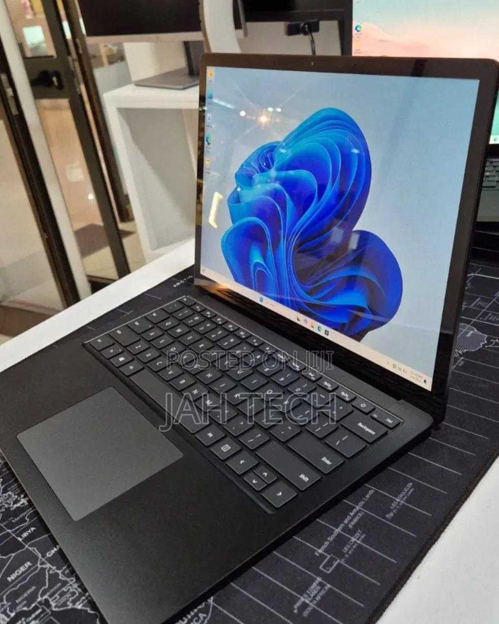 New Laptop Microsoft Surface Laptop 3 16GB Intel Core i7 SSD 256GB