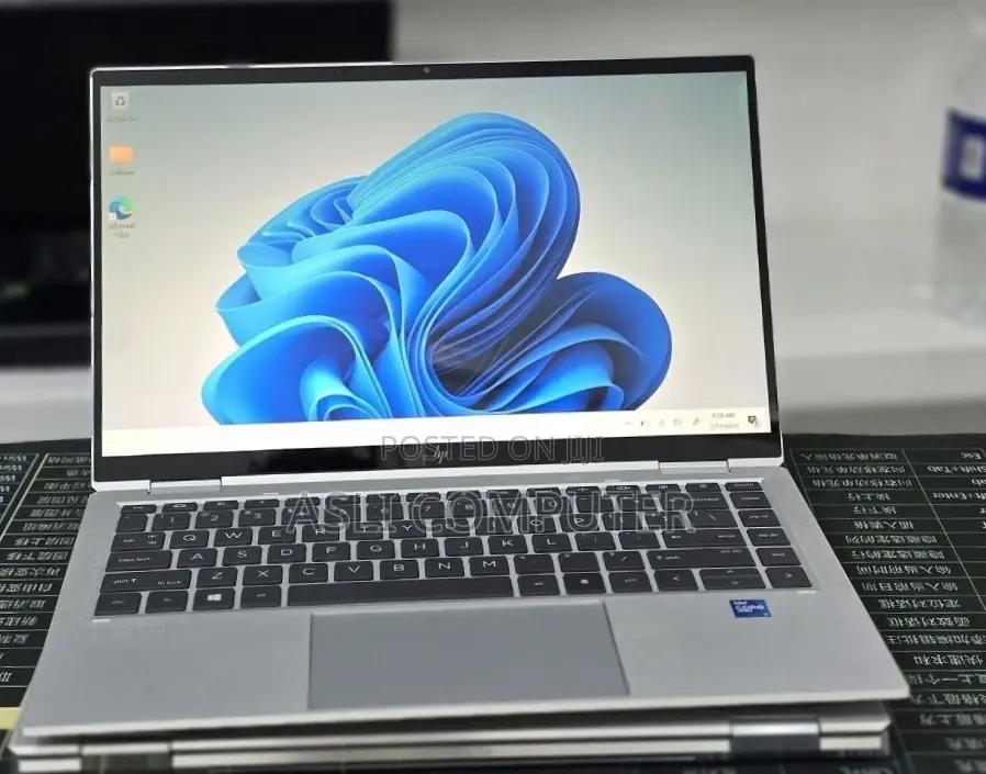New Laptop HP EliteBook 1040 G8 16GB Intel Core i7 SSD 512GB