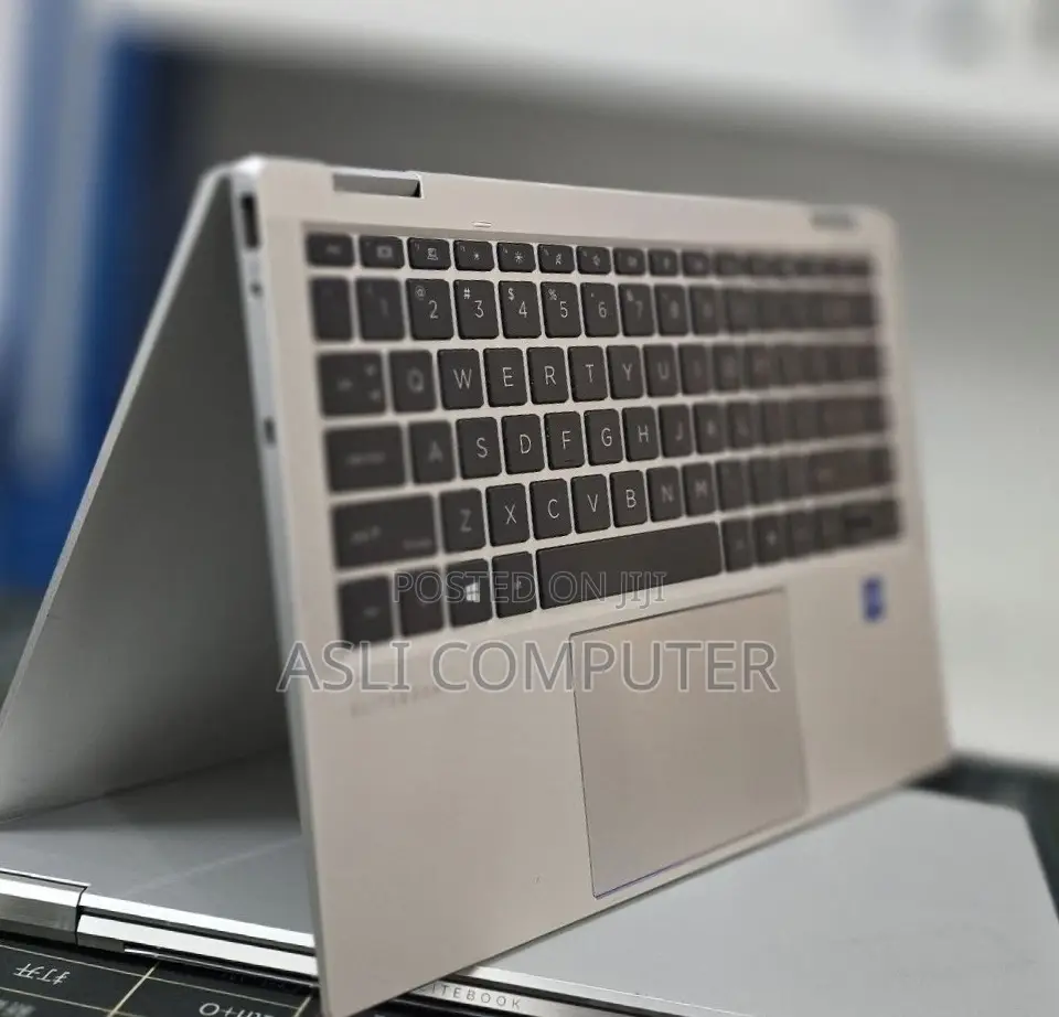 New Laptop HP EliteBook 1040 G8 16GB Intel Core i7 SSD 512GB