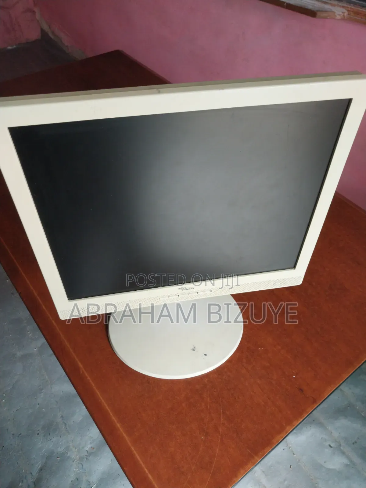 17" Monitor