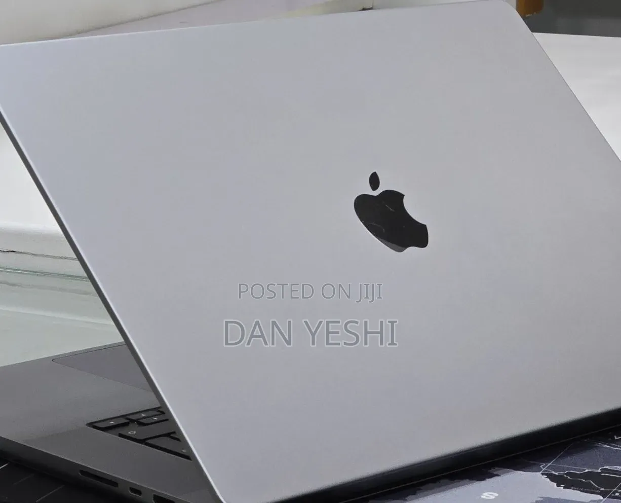 New Laptop Apple MacBook Pro 32GB Apple M1 Max SSD 1T