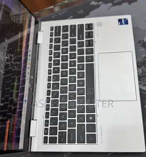 New Laptop HP Elitebook 830 G11 16GB Intel Core i7 SSD 512GB