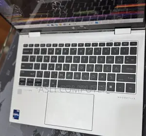New Laptop HP Elitebook 830 G11 16GB Intel Core i7 SSD 512GB