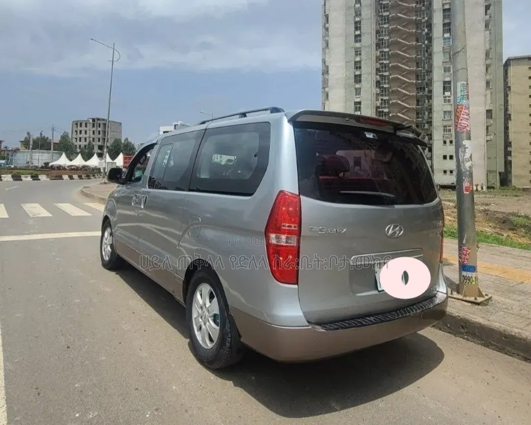 Hyundai Starex 2014 Silver