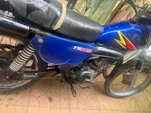Suzuki 1998 Blue