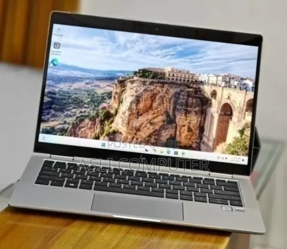 New Laptop HP EliteBook 830 16GB Intel Core i7 SSD 512GB
