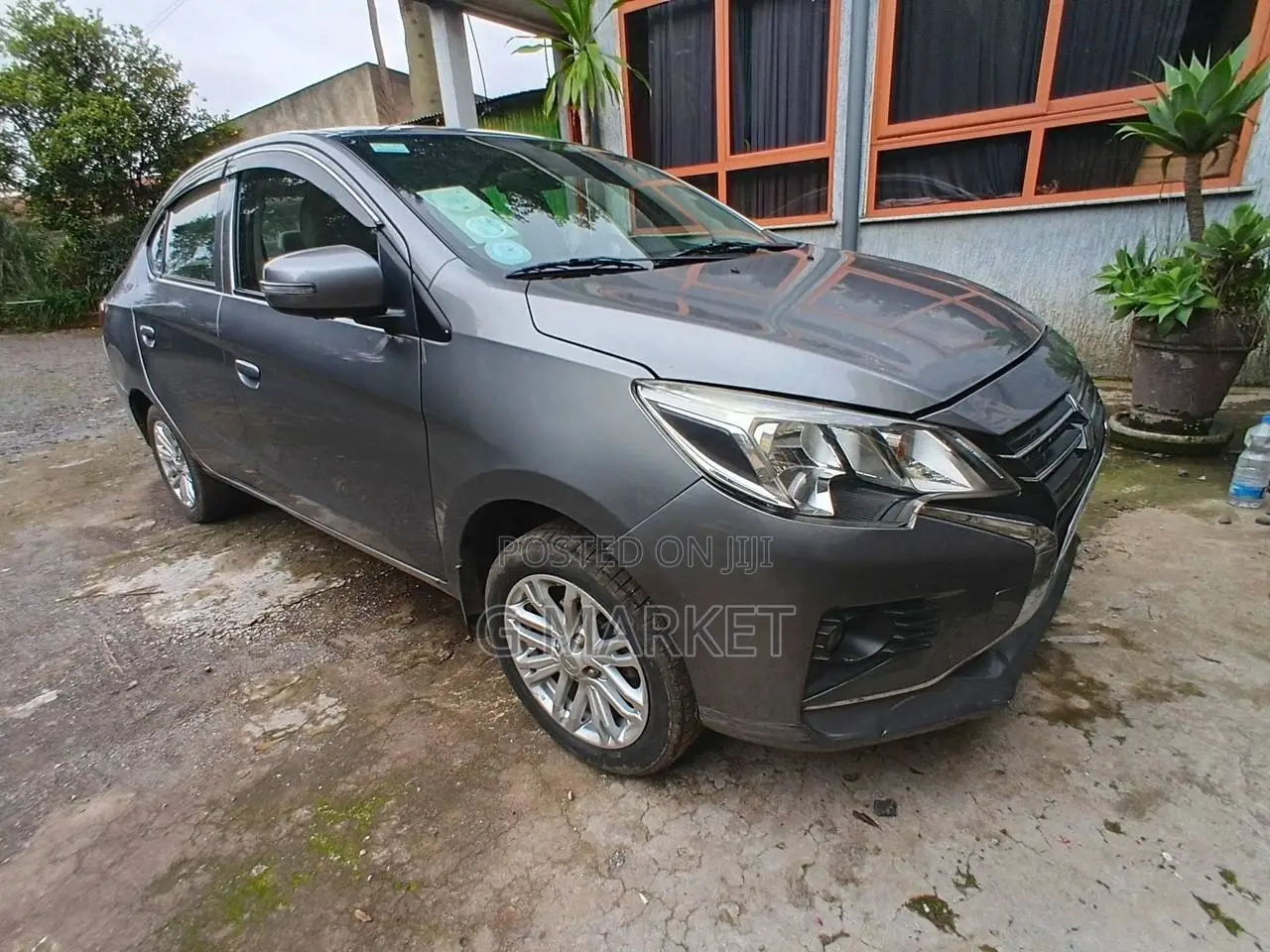 Mitsubishi Attrage 2021 Gray