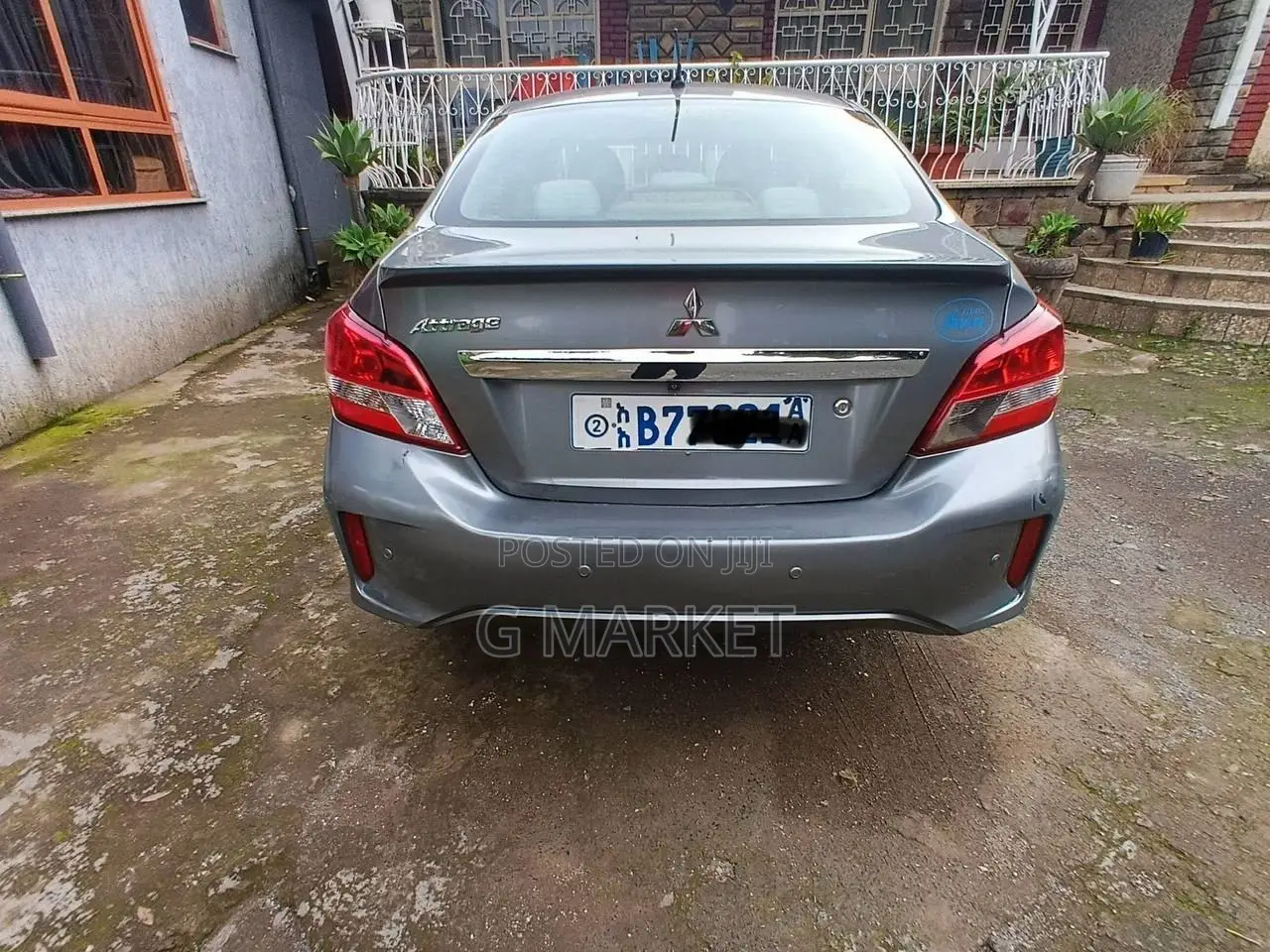 Mitsubishi Attrage 2021 Gray