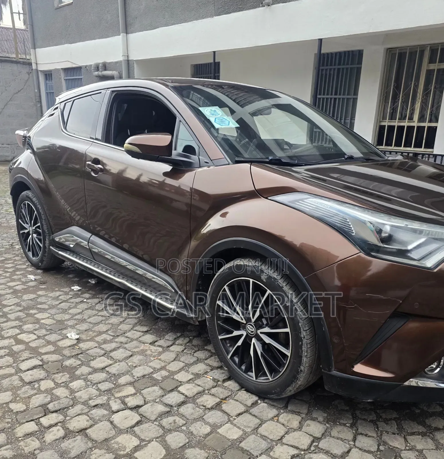 Toyota C-HR 2017 Brown