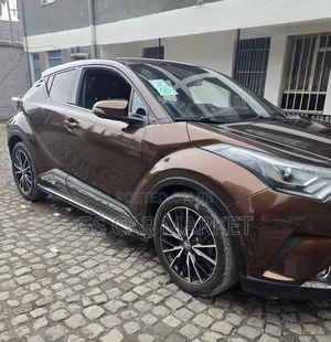 Toyota C-HR 2017 Brown