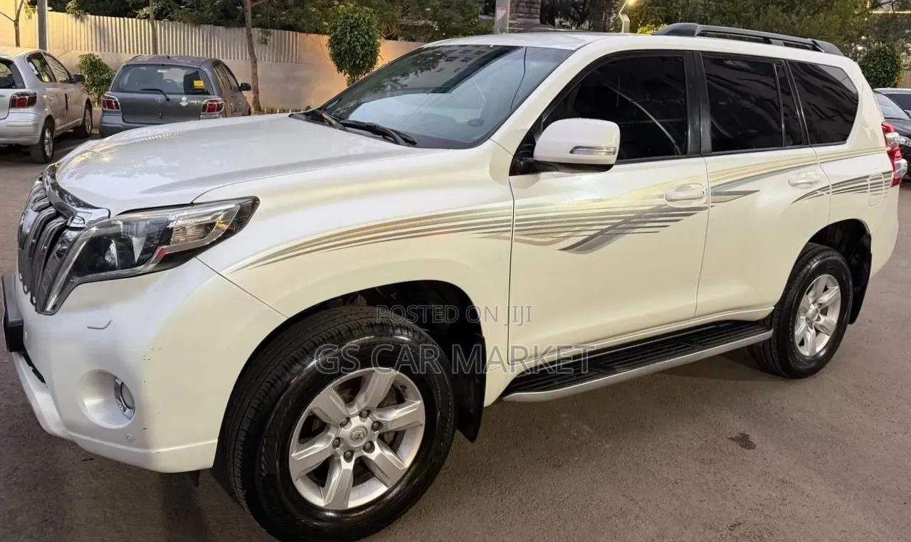 Toyota Land Cruiser Prado 2018 White