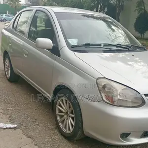 Toyota Platz 2003 Silver