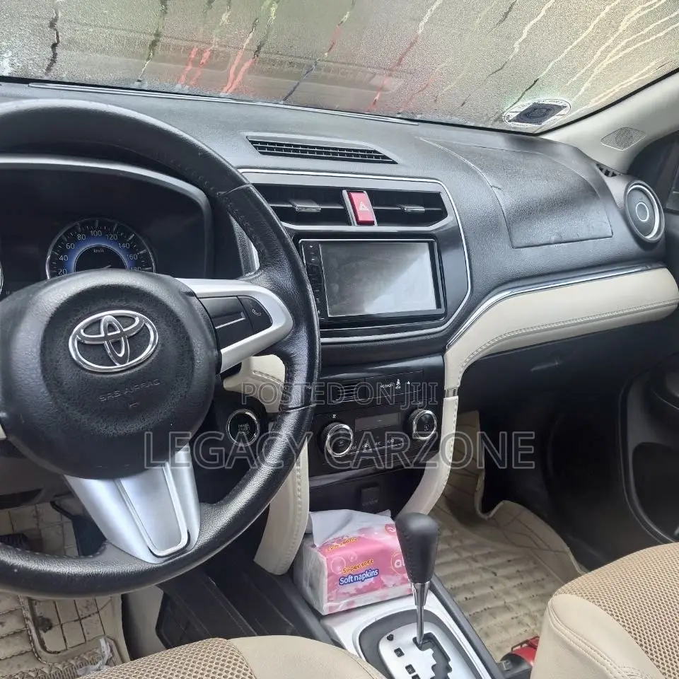 Toyota Rush 2019 Silver
