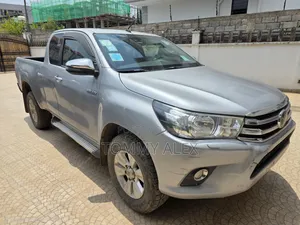 Toyota Hilux 2017 Silver