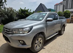 Toyota Hilux 2017 Silver