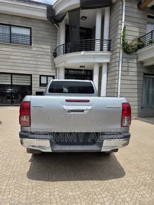 Toyota Hilux 2017 Silver