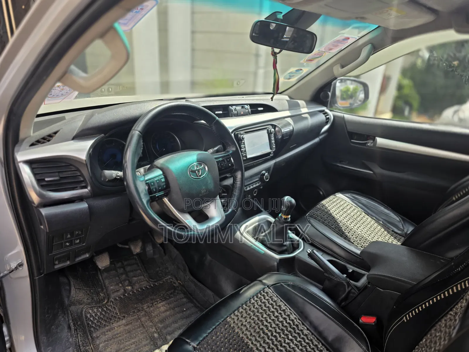 Toyota Hilux 2017 Silver