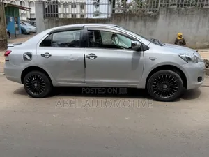 Toyota Belta 2007 Silver