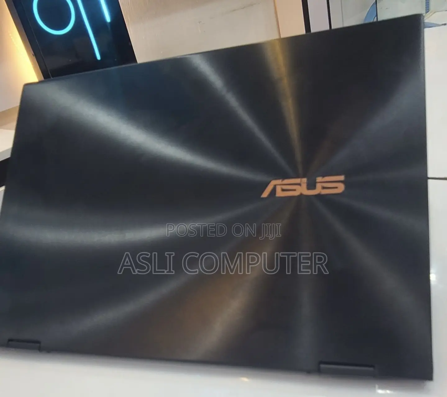 New Laptop Asus Zenbook 14 16GB Intel Core i7 SSD 512GB