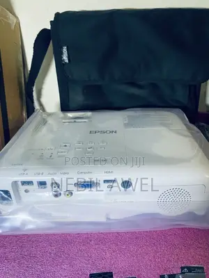 Epson Projector EB-S41 SVGA 3LCD HD Multimedia Projector 3,300 Lumens