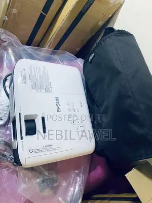 Epson Projector EB-S41 SVGA 3LCD HD Multimedia Projector 3,300 Lumens