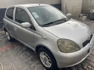 Toyota Vitz 1.0 FWD 5dr 2001 Silver