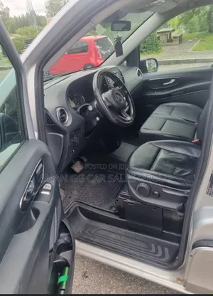 Mercedes-Benz V-Class 2022 White
