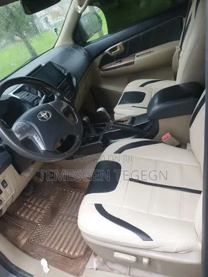 Toyota Hilux 2014