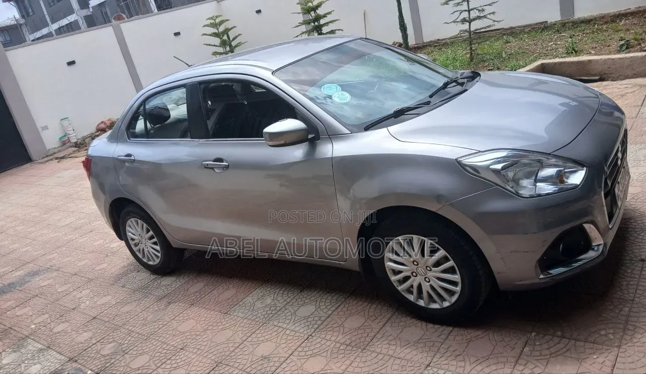 Suzuki Dzire 2022 Silver