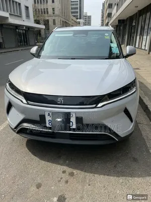 BYD Yuan Up 2025 Off white