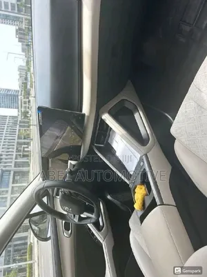 BYD Yuan Up 2025 Off white