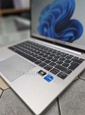 New Laptop HP EliteBook 830 G9 16GB Intel Core i5 SSD 512GB