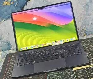 New Laptop Apple MacBook Air 2022 M2 8GB Apple M2 SSD 512GB