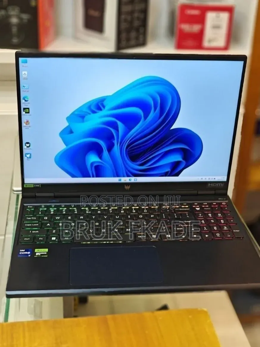 New Laptop Acer Predator Helios 300 16GB Intel Core i9 SSD 1T