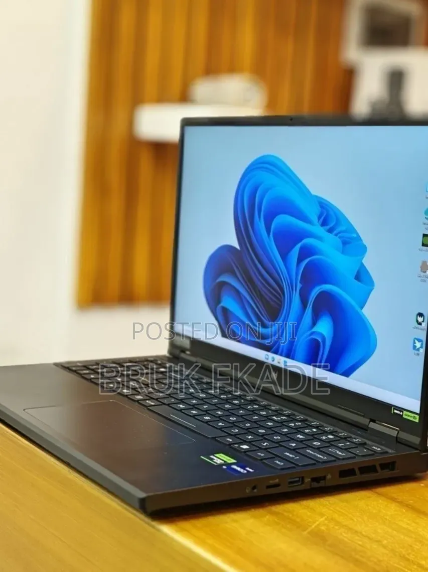 New Laptop Acer Predator Helios 300 16GB Intel Core i9 SSD 1T