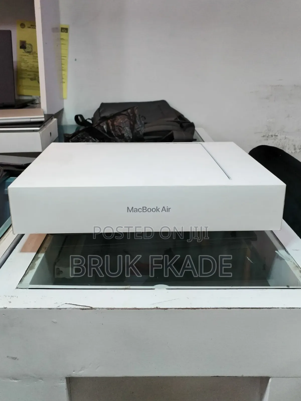 New Laptop Apple MacBook Air 2025 M4 16GB Apple M4 SSD 512GB