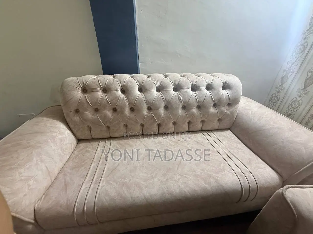 King Sofa,almost New Luxury Sofa, Used for Only 4 Months