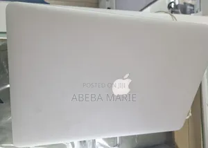 New Laptop Apple MacBook Pro 2015 16GB Intel Core i7 SSD 512GB