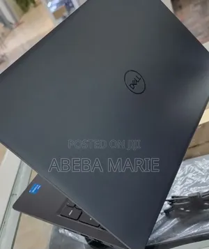 New Laptop Dell Vostro 15 5510 16GB Intel Core i5 SSD 512GB
