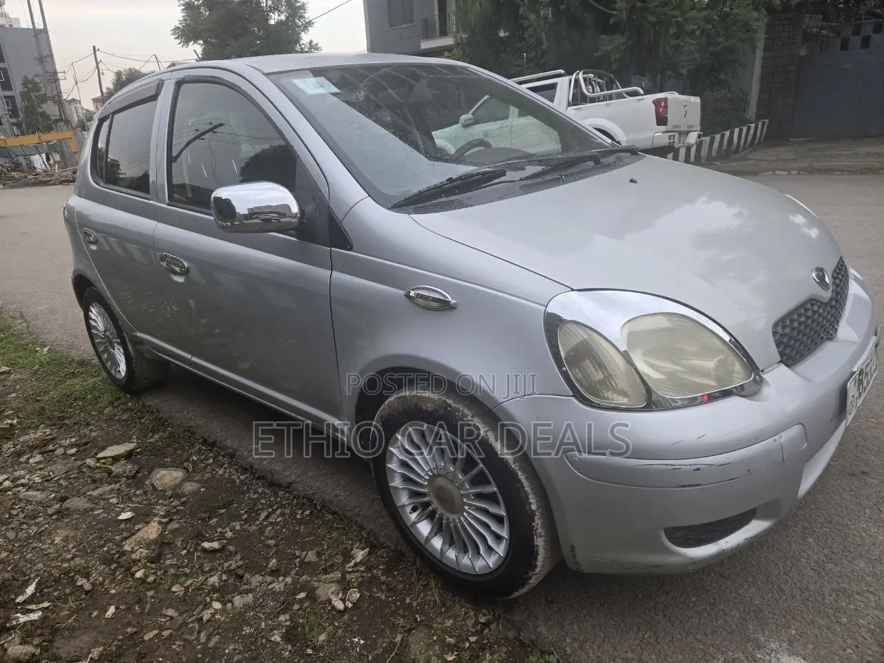 Toyota Vitz 2004 Silver
