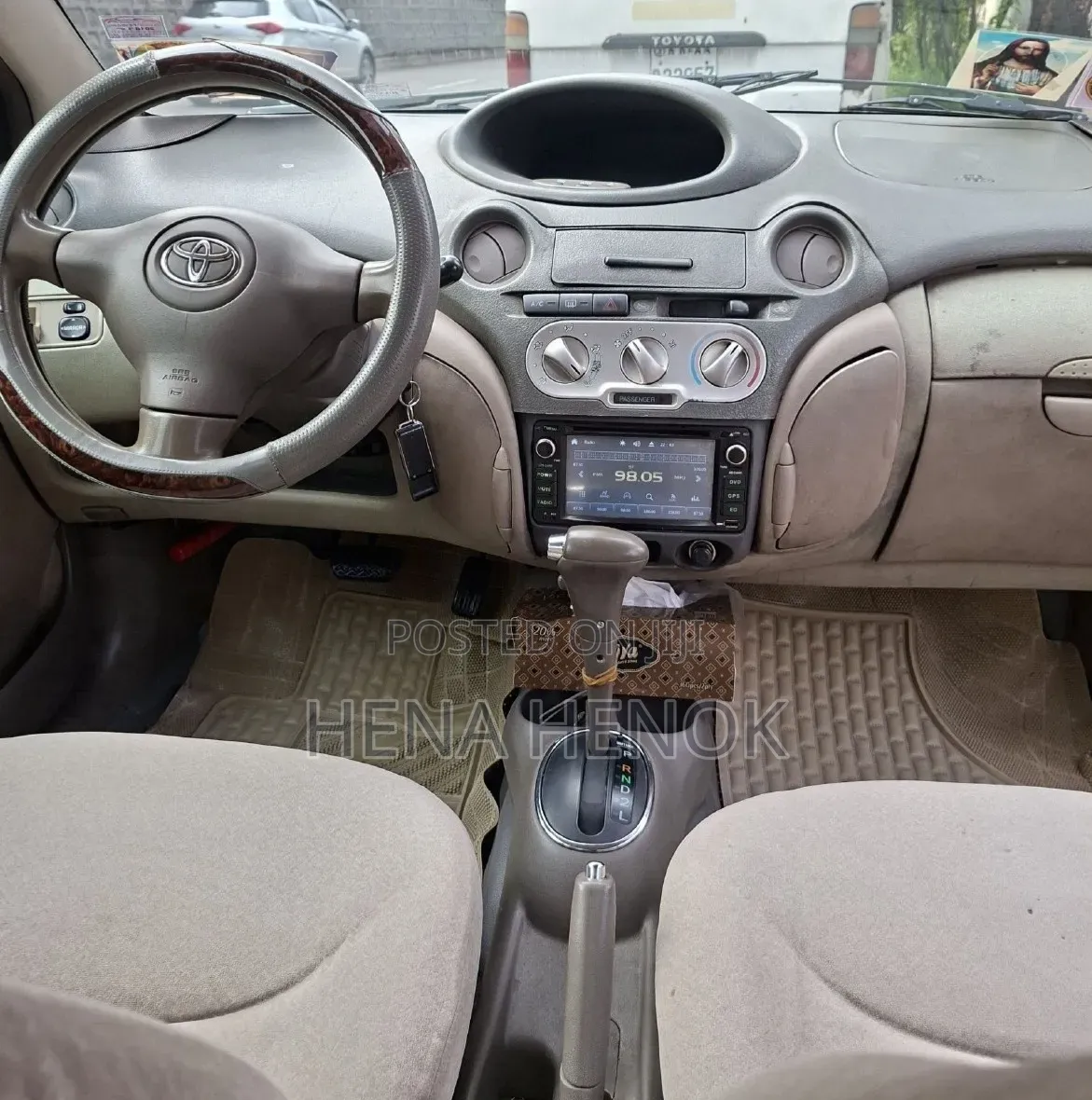 Toyota Platz 2025 Silver