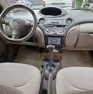 Toyota Platz 2025 Silver