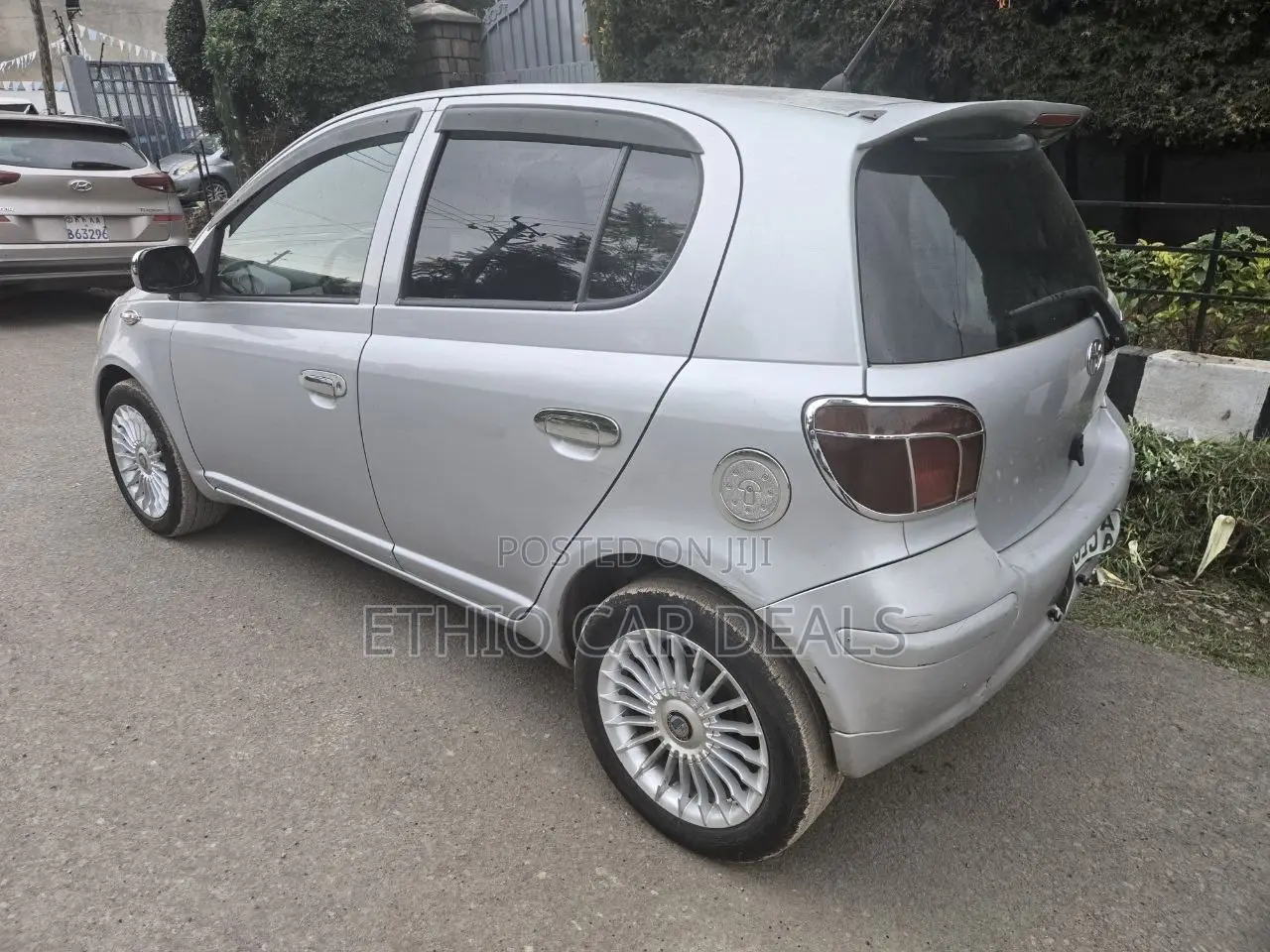 Toyota Vitz 2004 Silver
