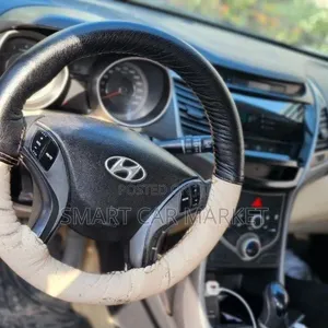 Hyundai Avante 2015 Gray