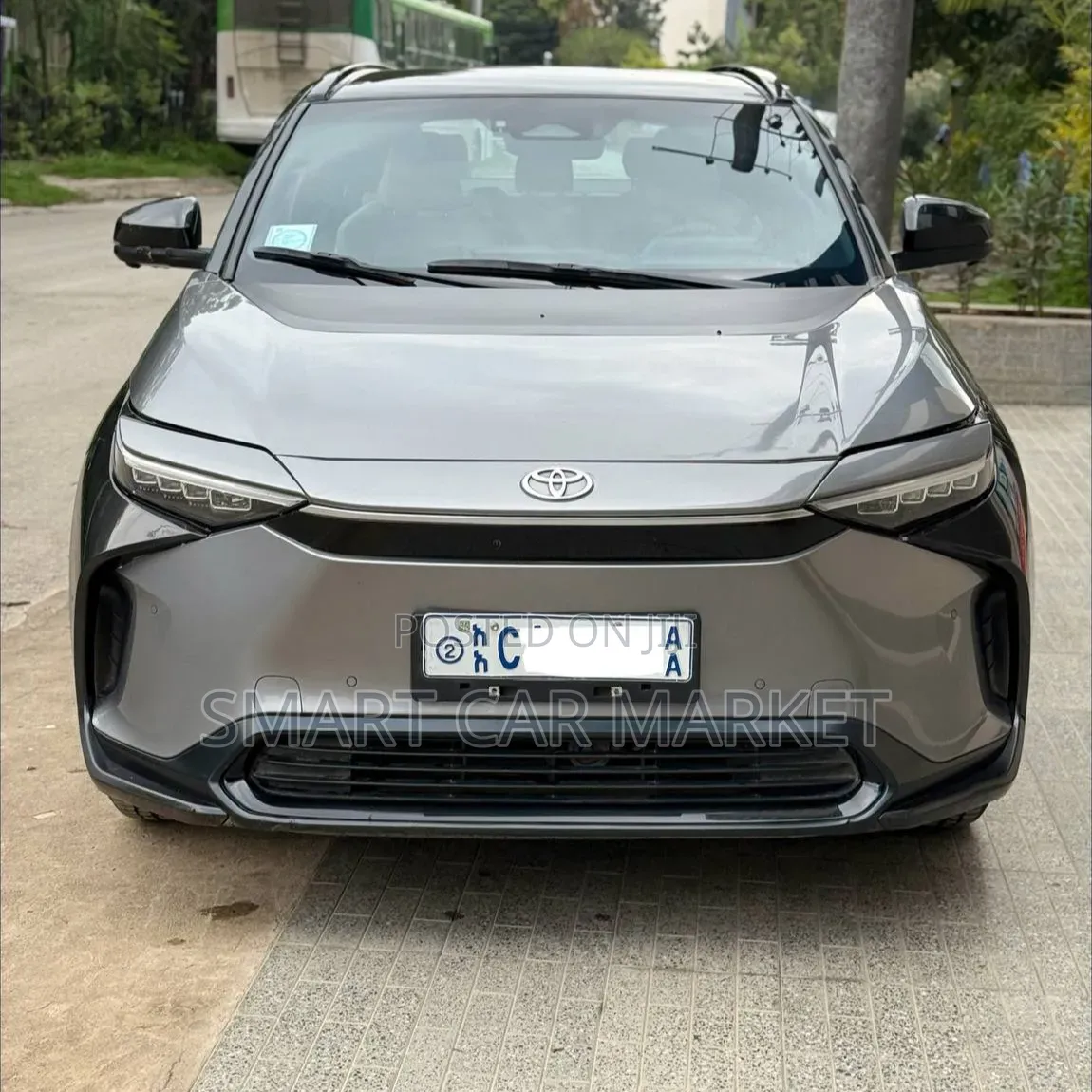 Toyota bZ4X 71.4 kWh AWD 2023 Gray