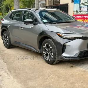 Toyota bZ4X 71.4 kWh AWD 2023 Gray